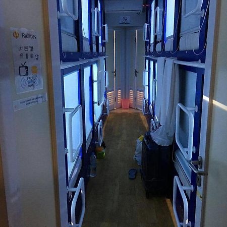 Qb Sleep Capsule Hotel Kuta  Exterior photo